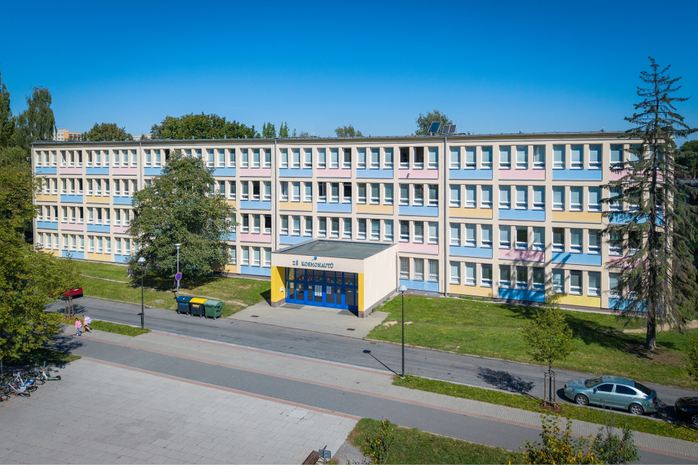 ZŠ a MŠ Kosmonautů